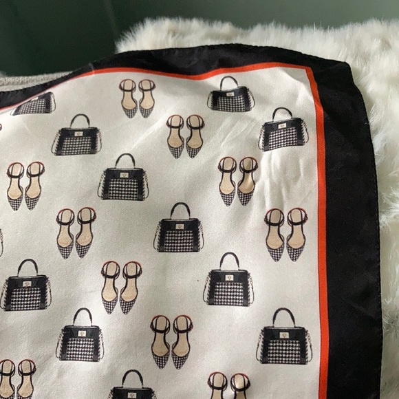 Small square Barbieri scarf - Picture 6 of 8